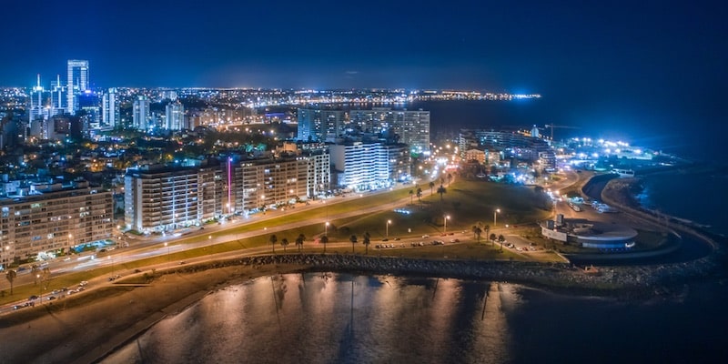 TRANSFER IN "CARRASCO INTERNATIONAL AIRPORT" TO "MONTEVIDEO CITY" Tour